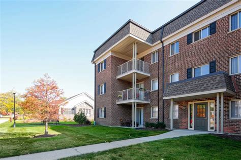 Elk Grove Village IL Condos & Apartments For Sale